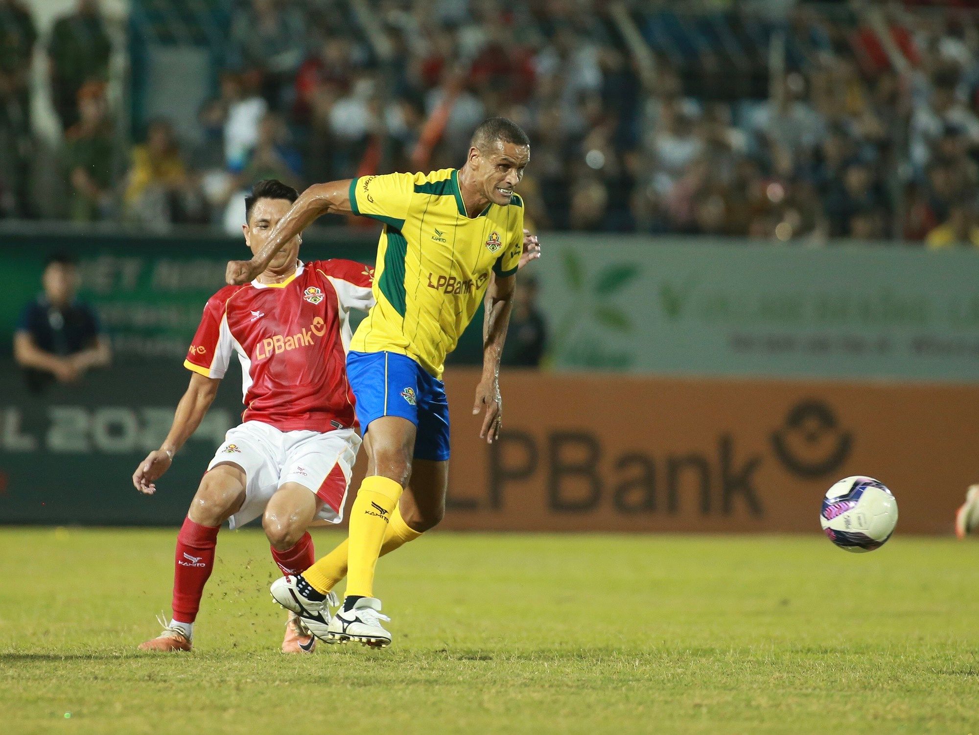 Rivaldo, huyền thoại bóng đá Brazil