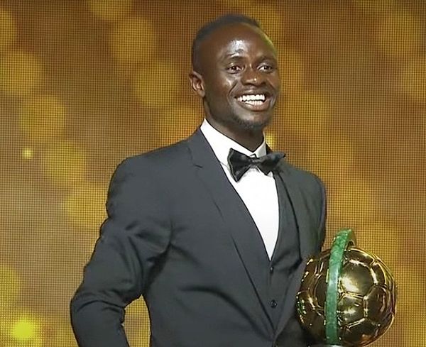 Sadio Mané lần thứ 2 liên tiếp được vinh danh là Cầu thủ xuất sắc nhất châu Phi