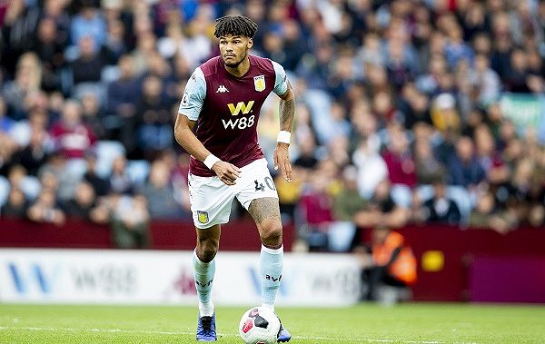 Tyrone Mings đội trưởng Aston Villa